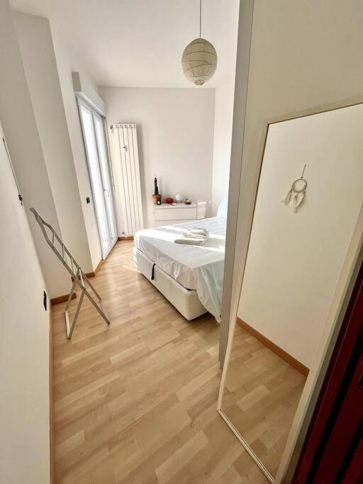 Casa Solymar Lägenhet Vallecrosia Exteriör bild
