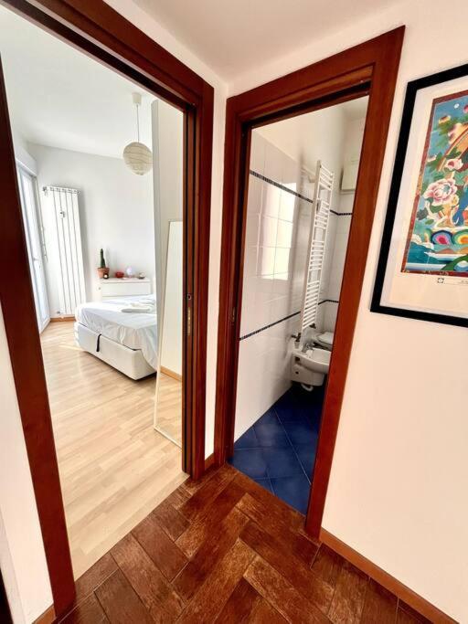 Casa Solymar Lägenhet Vallecrosia Exteriör bild