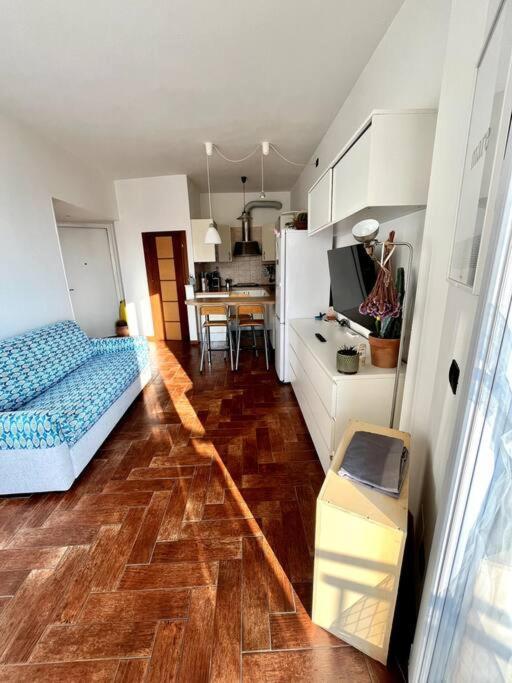 Casa Solymar Lägenhet Vallecrosia Exteriör bild