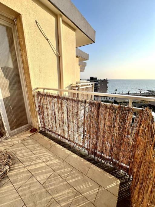 Casa Solymar Lägenhet Vallecrosia Exteriör bild
